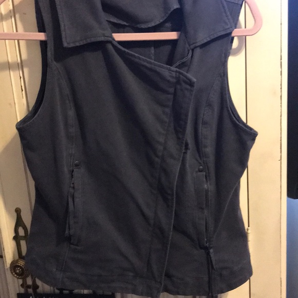 Peyton & Henson vest - Picture 4 of 7